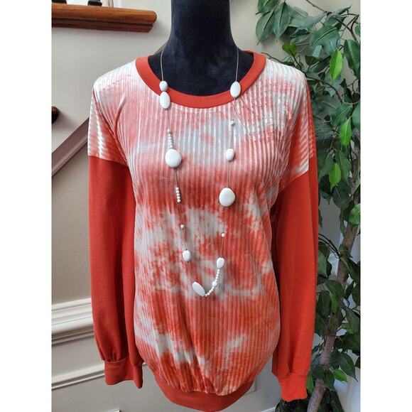 Suzanne Betro Women's Red & White Polyester Round Neck Long Sleeve Sweater 1X - Picture 2 of 10
